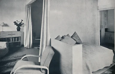 Ein Studio-Wohnzimmer in einem der Isokon Lawn Road Flats, Hampstead, London, 1936