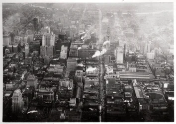 Luftaufnahme von Philadelphia, Pennsylvania, USA, von einem Zeppelin, 1928, 1933