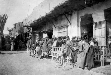 Arabisches Café, Kazimain, Irak, 1917-1919