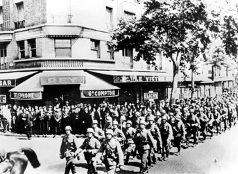 Ankunft der ersten deutschen Truppen in Paris, Juni 1940