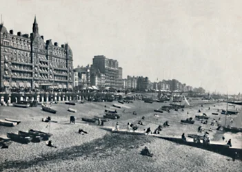 Brighton - Das Hotel Métropole und der Strand, 1895