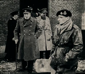 Britischer Premierminister besucht die Westfront, 1944