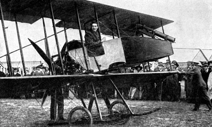 Britisches Flugzeug mit Schnellfeuerkanone, Erster Weltkrieg, 1914