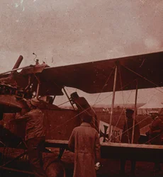Überprüfung des Flugzeugs mit dem Piloten