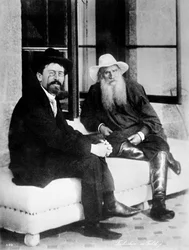 Tschechow und Tolstoi, späte 19. Jahrhundert