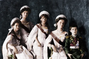 Kinder von Zar Nikolaus II. von Russland, um 1910