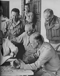Kriegsrat in Algier: Herr Churchill mit seinen Kapitänen, 1943