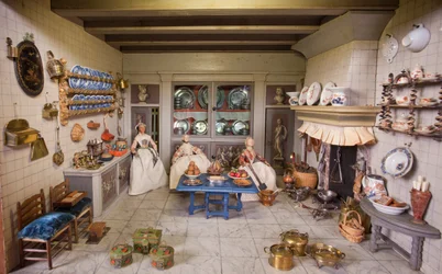 Puppenhaus-Schrank (Foto)