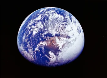 Erde aus dem Weltraum, fotografiert von der Raumsonde Apollo 16, 16. April 1972