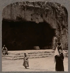 Eingang zu den Gräbern der Richter, ca. 1900