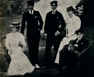 Familiengruppe in Cowes, frühe 1890er Jahre, 1945