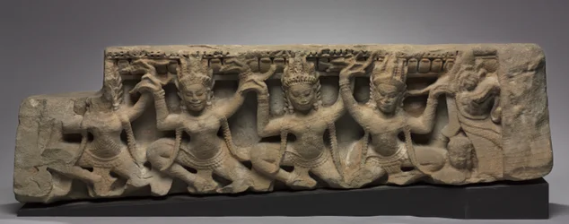 Fries mit Apsaras, späte 1100er Jahre