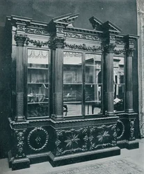 Georgianisches Kabinett, reproduziert mit Erlaubnis von H.R.H. Die Prinzessin von Wales, 1908