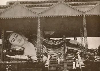 Gigantische liegende Buddha-Figur, Pegu, 1900