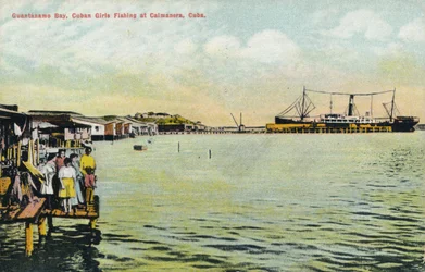 Guantanamo Bay, kubanische Mädchen beim Angeln in Caimanera, Kuba, ca. 1910