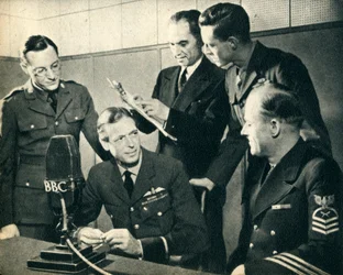 Seine Königliche Hoheit der verstorbene Herzog von Kent nimmt am amerikanischen Unabhängigkeitstag teil, 1942
