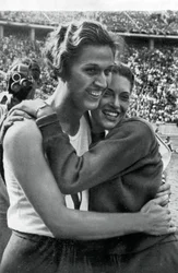 Helen Stephens und Alice Arden, amerikanische Athletinnen, Olympische Spiele Berlin, 1936