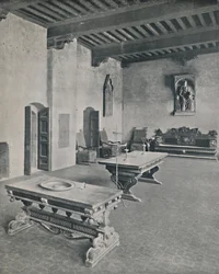 Innenraum Palazzo Davanzati, Florenz. Mit zwei Tischen aus dem 16. Jahrhundert, 1928