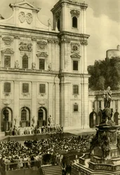 Jedermann aufgeführt vor dem Salzburger Dom, Salzburg, Österreich, ca. 1935