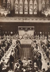 König George VI. und Königin Elizabeth bei einem Mittagessen zur Feier der Krönung, 1937