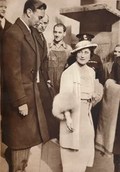König George VI. und Königin Elizabeth verlassen eine Probe ihrer Krönung
