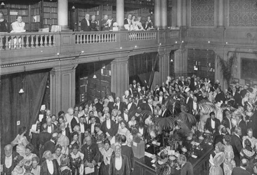 Damenabend in der Royal Society, London, um 1903