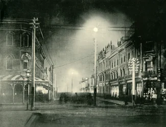 Launceston bei Nacht, Brisbane Street, 1901