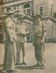 Führer der Burma-Kampagne trafen sich in Rangun nach dem Fall der Stadt am 3. Mai 1945, 1945