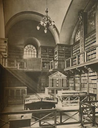 Bibliothek der St. Pauls Kathedrale im westlichen Querschiff, ca. 1935