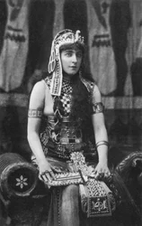 Lillie Langtry als Cleopatra, um 1890