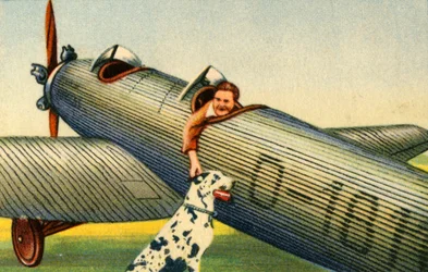 Marga von Etzdorf mit ihrem Flugzeug, 1932