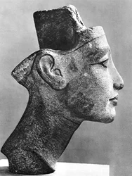 Nofretete, Königin und Frau des Pharao Echnaton, altägyptisch, 14. Jahrhundert v. Chr.