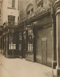 Olde Dr. Butlers Head, gegründet in der Masons Avenue im Jahr 1616, ca. 1935