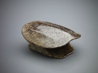 Ornament in Form eines Schildkrötenpanzers, Ming-Dynastie