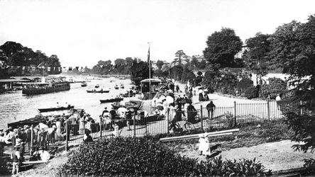Parkers Fähre, Surbiton, 1909