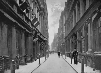 Paternoster Row, City of London, 1911