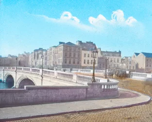 Patricks Brücke mit der Statue von Vater Mathew, um 1910