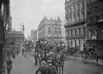 Piccadilly, London, um 1900