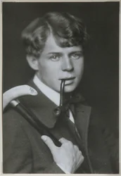 Porträt des Dichters Sergei Jessenin 1895-1925, 1919