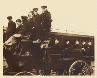 Prinz Albert, kommt in Devonport an, um den Kreuzer Cumberland zu besteigen, 1913, 1937