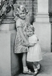 Prinzessinnen Elizabeth und Margaret Rose, 1932, 1937