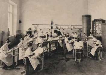 Schülerinnen des Smolny-Instituts für edle Jungfrauen beim Malunterricht, 1889