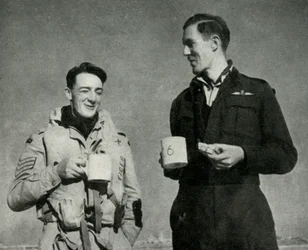 RAF-Personal genießt eine Tasse Tee, Malta, Zweiter Weltkrieg, 1942