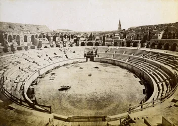 Römisches Amphitheater, Nimes, Frankreich, spätes 19. oder frühes 20. Jahrhundert