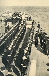 Royal Marines auf Parade an Bord eines Schiffes, Zweiter Weltkrieg, ca. 1939-ca. 1943, 1944