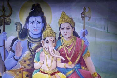 Shree Ram Mandir, Leicester. Shiva, Parvati und ihr Sohn Ganesh, Vereinigtes Königreich