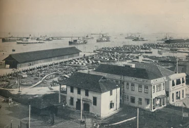 Der Hafen von Singapur ist immer voll mit Schiffen vieler Typen und Nationalitäten, 1937