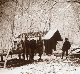 Soldaten im Schnee, Forêt de la Reine, Frankreich, um 1914-1918