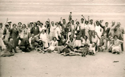 Sporttag für die Gloucester Hotel Party am La Publente Strand, Jersey, 1938