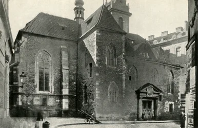 St. Martin in der Mauer...wo die Kommunion sub utraque zum ersten Mal serviert wurde..., 1947